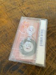 IŞIKLAR SÖNMESİN (ORIGINAL MOTION PICTURE SOUNDTRACK) - MAZLUM ÇİMEN - KASET (JELATİNİNDE)