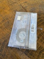 MURAT BAŞARAN - HADİ SENDE KUDUR / BİR ÖPÜCÜK KESMEZ - KASET (JELATİNİNDE)