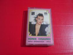 HÜNER COŞKUNER MUTLU GÖRÜNÜYORUM DOĞUŞ KAĞIT DÖNEM BASKI