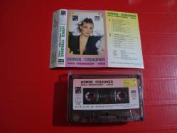 HÜNER COŞKUNER MUTLU GÖRÜNÜYORUM DOĞUŞ KAĞIT DÖNEM BASKI