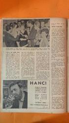 SİNEMA DERGİSİ - SAYI: 52 - 8 KASIM 1961 - GÖKSEL ARSOY - NİLÜFER AYDAN - PERİ HAN - ÖZTÜRK SERENGİL - SAZİYE MORAL - MUMTAZ ENER - NUBAR TERZİYAN - OSMAN F. SEDEN - K. İLİADİS - AYHAN IŞIK - AHMET MEKİN - SERPİL GÜL - ATIF KAPTAN - HULUSİ KENTMEN - PARİ HAN - BİRSEN MENEKŞELİ - GÖNÜL YAZAR - TÜRKAN ŞORAY - AYDIN ARAKON - PERVİN PAR - AVNİ DİLLİGİL - HAYRİ ESEN - YAVUZ CENER - SEVİM ÇAĞATAY - ŞADAN KAMİL - HÜSNÜ CANTÜRK - EŞREF KOLÇAK - ÖZTÜRK SERENGİL - SUZAN AVCI - METİN ERSOY - MUZAFFER TEMA - AYTEN ÇANKAYA - LEYLA SAYAR - SEZER SEZİN - KENAN ARTUN - SEMİH SEZERLİ - AYTEN SEZERLİ - NEBAHAT ÇEHRE - NUSRET BİRSEL - YUVAKİM FILMERIDIS - M. VASIL - MURAT KÖSEOĞLU - SUZAN YAKAR - ADNAN ŞENSES - TURHAN BOZKURT - REBİF YURDATAP - TOLUN AY - KUDRET YÜKSEL - TURAN AKSOY - YÜCEL HEKİMOĞLU - ARİF ÖZCAN - AGAH ÖZGÜÇ - GÜNGÖR ÖZSOY - ORHAN ÖZTÜRK - VECDİ UYGUN - FAZIL DURUKAN - ISMET ATALAY - GÜVEN KUYUMLU - ORAL ORHON - NEZİH DUNDAR - TAM TAKIM - 32 SAYFA