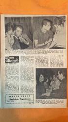 SİNEMA DERGİSİ - SAYI: 52 - 8 KASIM 1961 - GÖKSEL ARSOY - NİLÜFER AYDAN - PERİ HAN - ÖZTÜRK SERENGİL - SAZİYE MORAL - MUMTAZ ENER - NUBAR TERZİYAN - OSMAN F. SEDEN - K. İLİADİS - AYHAN IŞIK - AHMET MEKİN - SERPİL GÜL - ATIF KAPTAN - HULUSİ KENTMEN - PARİ HAN - BİRSEN MENEKŞELİ - GÖNÜL YAZAR - TÜRKAN ŞORAY - AYDIN ARAKON - PERVİN PAR - AVNİ DİLLİGİL - HAYRİ ESEN - YAVUZ CENER - SEVİM ÇAĞATAY - ŞADAN KAMİL - HÜSNÜ CANTÜRK - EŞREF KOLÇAK - ÖZTÜRK SERENGİL - SUZAN AVCI - METİN ERSOY - MUZAFFER TEMA - AYTEN ÇANKAYA - LEYLA SAYAR - SEZER SEZİN - KENAN ARTUN - SEMİH SEZERLİ - AYTEN SEZERLİ - NEBAHAT ÇEHRE - NUSRET BİRSEL - YUVAKİM FILMERIDIS - M. VASIL - MURAT KÖSEOĞLU - SUZAN YAKAR - ADNAN ŞENSES - TURHAN BOZKURT - REBİF YURDATAP - TOLUN AY - KUDRET YÜKSEL - TURAN AKSOY - YÜCEL HEKİMOĞLU - ARİF ÖZCAN - AGAH ÖZGÜÇ - GÜNGÖR ÖZSOY - ORHAN ÖZTÜRK - VECDİ UYGUN - FAZIL DURUKAN - ISMET ATALAY - GÜVEN KUYUMLU - ORAL ORHON - NEZİH DUNDAR - TAM TAKIM - 32 SAYFA