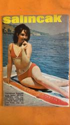 SALINCAK MODERN ERKEĞİN MAGAZİN DERGİSİ - SAYI: 4 3 ARALIK 1966 BRIGITTE BARDOT - SEKS BOMBASI ROGER VADIM - YÖNETMEN JANE FONDA - AMERİKALI YILDIZ HENRI FONDA - BABASI HUGH HEFNER - PLAYBOY İMPARATORU RAQUEL WELCH - HOLLYWOOD YILDIZI NECDET RÜŞTÜ EFE - MANZUM HİKÂYE YAZARI RÜŞTÜ HAKKI - BABASI HAKKI PAŞA - DEDESİ MONICA DENNY - MANKEN GÜLBİN ERAY - SİNEMA ELEŞTİRİSİ  - TAM TAKIM - 36 SAYFA