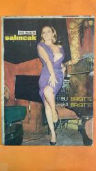 SALINCAK MODERN ERKEĞİN MAGAZİN DERGİSİ - 23 ŞUBAT 1967 SAYI: 13 — SUAT YALAZ - GIOVANNI SCOGNAMILLO - ZERİYA KARADENİZ - NECDET RÜŞTÜ EFE - SUAVİ SUALP - YAŞAR KAVDIR - GÜZİN SAYAR - ELİF İNCİ - FERHAN ÜÇOĞLAR - M HASAN GÖKSU - FAZIL DURUKAN - GÜNGÖR ÖZSOY - GEORGE MIHALKE - BRIGITTE BARDOT - MYLENE DEMONGEOT - PASCAL PETIT - MIREILLE DARC - MARTINE CAROL - JEANNE MOREAU - MICHELE MERCIER - DANIELLE DARRIEUX - ANABELLA - MIREILLE BALIN - EDWIGE FEUILLERE - VIVIANE ROMANCE - ARLETTY - GINETTE LECLERC - MARIA MAUBAN - CECILE AUBRY - JEAN MARAIS - ANGÈLE HERARD - MODESTY BLAISE - WILLIE GARVIN - GERALD TARRANT - FERRIER - DALL - JULES - PETER O'DONNELL - FRANSIZ SİNEMASINDA SEKS - EROTİZM TARİHİ - SOYUNAN KADIN GELENEĞİ - SİNEMA VE CİNSELLİK - MODESITY YANINA ÇAĞIRIYOR - KUMARHANE SAHNESİ - MACERA DİYALOGLARI - SİNEMA TARİHİNDEN ÖRNEKLER - CİNSEL GÖSTERİMİN EVRİMİ - TAM TAKIM - 24 SAYFA