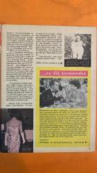 SİZ HER EVİN MECMUASI DERGİSİ - II TEMMUZ 1966 SAYI: 23 — SEVDA FERDAĞ - SEZER SEZİN - KUZEY VARGIN - HÜSEYİN BARADAN - SENİH ORKAN - FATMA GİRİK - KARTAL TİBET - NEDRET GÜVENÇ - MÜNİR ÖZKUL - ÖNDER SOMER - SADIK ŞENDİL - KRİTON İLYADİS - ERTEM EĞİLMEZ - SELDA ALKOR - HÜLYA KOÇYİĞİT - AJDA PEKKAN - CÜNEYT ARKIN - REHA YURDAKUL - ATIF KAPTAN - MÜMTAZ ALPASLAN - HAKKI HAKTAN - OSMAN TÜRKOĞLU - BAKİ TAMER - NEJAT SAYDAM - NEBAHAT ÇEHRE - E. BORA - ÇETİN KARAMANBEY - METİN ERKSAN - GÖKSEL ARSOY - LEYLA SAYAR - AHMET TARIK - TIJEN PAR - TUNÇ BAŞARAN - YILMAZ GÜNEY - ÇETİN A. ÖZKIRIM - REFİK TULGA - SEVDA FERDAĞ MÜZİKAL FİLME HAZIRLANIYOR - SEZER SEZİN’DEN “ASKER ANASI” - FATMA GİRİK “BEN BİR SOKAK KADINIYIM”DA - SELDA ALKOR SETTE KAZA GEÇİRDİ - KOÇYİĞİT VE PEKKAN “DİŞİ DÜŞMAN”DA BULUŞTU - NEBAHAT ÇEHRE’NİN GÜZELLİK YARIŞMALARINDAN SAHNEYE UZANAN HAYATI - ÇEHRE’NİN FİLM VE TİYATRO SERÜVENİ - TIJEN PAR VE TUNÇ BAŞARAN AYRILIĞI - YILMAZ GÜNEY’İN FİLMİNE JÖN BULUNAMIYOR - - TAM TAKIM - 48 SAYFA