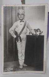 1965 YILINA AİT SÜNNET KIYAFETLİ ÇOCUK