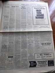 Cumhuriyet Gazetesi - 28 Ekim 1967 - değerli bir konuk yazan Nadir Nadi Başmakale - Eyüp Han İslam ortak pazarı kurulmasını istedi - Eyüp Han Ankara Belediye Başkanı Halil Sezai Erkut'tan şehrin altın anahtarını alırken fotoğraf - İsrail başbakanı Levi Eşkol Savaş geride kaldı fakat bitmedi dedi - fener Patriği Athenagoras İle Papa Paul buluştu fotoğraf - eski Demokrat partililer Adnan Menderes Fatin Rüştü Zorlu ve Hasan Polatkan'ın Eyüp'e gömülmelerini izlemek için harekete geçtiler - Fendoğlu yazan İlhan Selçuk - 50. Yıldönümünde 1917 ihtilalinin hikayesi - Yunanistan'da solcular 15 Kasım'da yargılanıyor - Ordu yardımlaşmanın 2. Grup meskenlerinin temeli törenle atıldı - ismailiye mezhebinin genç lideri Kerim Han yeşilköy'de gazetecilerle tartıştı -  Sinema Dişi James Bond - haftanın şakası yazan Burhan Felek - Rauf Meleksoy toto'da işçi kıyımı ile itham ediliyor - Beşiktaş Dolmabahçe'de Demirspor ile oynuyor - Futbol Federasyonu Başkanı Orhan Şeref Apak'tan  federasyonlara bildiri