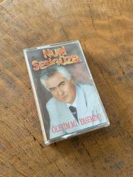 NURİ SESİGÜZEL - ÖLEYİM Mİ YASEMİN - KASET