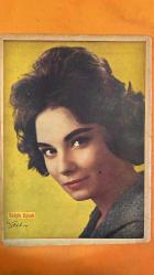 BÜYÜK GAZETE HAFTALIK SİYASİ MAGAZİN MECMUASI DERGİSİ - 29 EYLÜL 1960 SAYI: 30/5 — DIANE CILENTO - H. BEKİR GÜRSOYLAR - ALİ Z. ORALOĞLU - METİN OKTAY - KRUŞÇEF - FİDEL CASTRO - İSMET İNÖNÜ - MEVHİBE-ALİ SOHTORİK - MUHLİS SIRMALI - ŞAHAP GÜRLER - ŞEMSETTİN GÜNALTAY - KASIM GÜLEK - REFİK TULGA -HÜSEYİN ONUR - CENGİZ BALLIKAYA - HÜSEYİN IRMAK - KENAN ÖZTEN - VEDAT BOY - CEMAL GÜRSEL - M. FAİZ TURHAN - ŞÜKRÜ ADAL - DIANE///// CILENTO: HOLLYWOOD YILDIZLARI-Belgin Doruk  - FENER RUM PATRİKHANESİ RÖPORTAJI REDDETTİ, FOTOĞRAF ENGELLENDİ - METİN OKTAY TOPTAŞI CEZAEVİNDE: BÜYÜK GAZETE’DEN İLK RÖPORTAJ - KRUŞÇEF VE CASTRO NEW YORK’TA: 30 BİN POLİSLE KORUMA TEDBİRİ - İSMET İNÖNÜ 77 YAŞINDA: BÜYÜKADA’DA ZİYAFET VE TEBRİKLER - GÜRSEL’DEN İNÖNÜ’YE TEBRİK TELGRAFI, İNÖNÜ’DEN TEŞEKKÜR - DAVETSİZ MİSAFİR KASIM GÜLEK: ZİYAFETTE SÜRPRİZ GÖRÜNTÜLER - VALİ REFİK TULGA’NIN KATILIMI VE İNÖNÜ İLE SAMİMİ DİYALOG - HÜRRİYET GAZİLERİ ZİYAFETTE: İNÖNÜ’DEN DUYGUSAL KARŞILAMA - AYDINLIĞA DOĞRU: KURUCU - 68 SAYFA