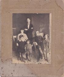 [FOTOĞRAF - CDV] 1927 Erken Cumhuriyet dönemi subay ve ailesi ayrılık hatırası (Osmanlıca yazılı)