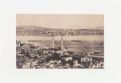[KARTPOSTAL / CONSTANTINOPLE / İSTANBUL: Vue de Scutari au Bosphore - Boğaz'dan Üsküdar'a bakış. Editör: J. Ludwigsohn