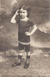 [FOTOĞRAF / Moda / Osmanlı Dönemi Çocuk Hatıra Pozu] Kız çocuğu. Foto: Resna İstanbul