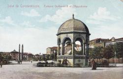 [KARTPOSTAL] Salut de Constantinople Fontaine Guillaume II et l'Hippodrome (İstanbul II. Wilhelm Çeşmesi ve Hipodrom) Alman Çeşmesi