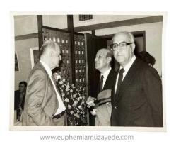 [FOTOĞRAF / TÜRK RESİM SANATI] Profesör Haydar Arseven (1916-2005) ve Mubib Başar, Numan Pura (1907-1989) ile birlikte
