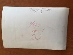 YEŞİLÇAM'IN UNUTULMAZ OYUNCUSU ve TRABZON'UN İFTİHARI TANJU GÜRSU'NUN ORİJİNAL 3'LÜ FOTOĞRAF SETİ - 18 x 12 cm EBADINDA - TANJU GÜRSU'NUN 1970'LERDE ÇALIŞMA BÜROSUNDA ÇEKİLMİŞ 3 FARKLI KARE