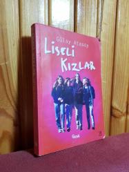 LİSELİ KIZLAR