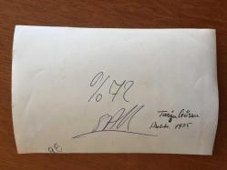 YEŞİLÇAM'IN UNUTULMAZ OYUNCUSU ve TRABZON'UN İFTİHARI TANJU GÜRSU'NUN ORİJİNAL 3'LÜ FOTOĞRAF SETİ - 18 x 12 cm EBADINDA - TANJU GÜRSU'NUN 1975 YILINDA FİLM ÇEKİMLERİNDE KAEMRA ARKASINDA OLDUĞU ANLARDA ÇEKİLMİŞ 3 FARKLI KARE, MASADA TUBORG KÜLLÜK