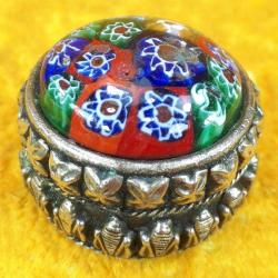 VINTAGE EL YAPIMI MİNELİ , GÜMÜŞ PATENELİ YUVARLAK FORMLU KÜÇÜK METAL KUTU