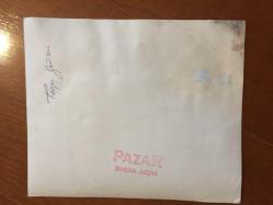 YEŞİLÇAM'IN UNUTULMAZ OYUNCUSU ve TRABZON'UN İFTİHARI TANJU GÜRSU'NUN ORİJİNAL BÜYÜK BOY FOTOĞRAFI - 24 x 18 cm EBADINDA - TANJU GÜRSU BİR FİLM SAHNESİNDE - (AÇIKLAMAYI OKUYUNUZ)