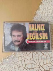 ORHAN GENCEBAY * YALNIZ DEĞİLSİN / KASET