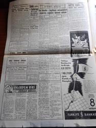 Cumhuriyet Gazetesi - 14 Nisan 1960 - CHP'de meclis tahkikatı istemeye karar verdi - Adnan Menderes Moskova'dan önce Atina'ya mı gidecek - tamam mı iyileşen İsmet İnönü dün kabul ettiği CHP üyeleriyle fotoğraf - Fuat köprülü'ye tezahürat yapan halkı polisler coplarla dağıttılar - Demokrat Parti polis ve bekçilerle para mı toplatıyor - Ürdün kralı Hüseyin bugün Ankara'da - Paris'te Milyoner Peugeot'nun torunu kaçırıldı 100.000 dolar fidye isteniyor - Dün de 21 gazeteci yargılandı - evlerden biri yazan Orhan Kemal Yazı Dizisi - alan ve satan mücadelesi yazan Burhan Felek - paskalya sebebiyle turist akını başladı - İstanbul Ankara radyo programı - Roberto Lorano Mustafa şarkısını odeon plaklarına okumuş - Galatasaray Fenerbahçe'de rövanşını aldı 2 1 - Turgay Şeren uçuyor fotoğraf - Fenerbahçe'nin Naci Erdem Galatasaray bizden daha iyiydi kazandı - milli ligde puan durumu - Güner Türkmen turnuvası bu hafta yapılıyor - Atina Bükreş Sofya boks takımları geldi - Har kestane kremi