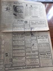 Cumhuriyet Gazetesi - 7 Şubat 1954 - İ'lerin üstüne nokta yazan Nadir Nadi Başmakale - Doğu Almanya'da Rusya'ya karşı yeni bir isyan - Petrol kanun tasarısı üzerinde tartışmalar - Celal bayar'a New York'ta Columbia üniversitesinde Fahri doktorluk ünvanı verilirken fotoğraf - Türk gökü manevrası yarın başlıyor - halka kilo ile kok kömürü de satılacak - Fuat köprülü'nün verdiği beyanat - İnce Mehmet yazan Yaşar Kemal Yazı Dizisi - Haydarpaşa buğday silosunun temeli atıldı - sanatkar Elif naci'nin Konferansı bu akşam radyodan nakledilecek - Hürriyet çocukları yazan Hasan Ali Yücel - Truman iktidarı tenkit ediyor - 3 boyutlu film fedailer Kalesi Atlas sinemasında - Galatasaray Vefa maçı - Eskişehir güreşçileri Dün 5 3 yenildiler - Deniz harp okulumuz yazan Haluk Yusuf Şehsuvaroğlu - Hamiyet Yüceses Suzan Güven Sabite Tur Gülerman Kamer Bedir Taksim kristal salonunda - Eflatun Bey ve Rakım Efendi yazan Ahmet Mithat Efendi yazı dizisi - mecidiyeköy yenikapı metrosu  3 senede inşa edilecek