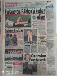 Fotospor Doğum Günü Gazetesi-23 Eylül 1989-hasan bugün oynuyor-fenerbahçeli futbolcular cezasını kalkmasına şaşırdı-Süleyman gültekin-karşıyaka'ya bu moralle 5 çekeriz-özarslan zor durumda-federasyon Fenerbahçe'ye kurban ediyor-adalar su sporları İspanya'da mağlup-barcelona-konyaspor maçını ertelemediler-vişne mutluluktan uçuyor-mustafa sarı ipek-yusuf kobal-serdar uluer-geciken adalet-ali yücel-kadir akat-cem kıvırcık-turhan kardeş-okur köşesi-tahsin doğan-naim süleymanoğlu-patron kardeşlerin rekabeti-Adnan süvari-atlar vali için koşacak-günün programı-yarış dünyası-gittiğimize gideceğimize pişman olduk-milli takımda 4 gün izlanda-vedat danacı-gökhan rıza-rüzgar yolları kesti-möller italya'yı karıştırdı-asla doping yapmadım