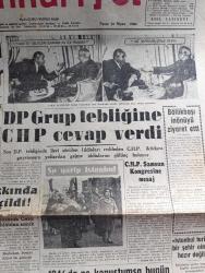 Cumhuriyet Gazetesi - 10 Nisan 1960 - her devrin adamları yazan Nadir Nadi Başmakale - tedbirler için yeni söylentiler - partilerin Bucak ilçe Teşkilatı kaldırılacak illerde temsilciler bulunacak - Demokrat Parti grup tebliğine CHP cevap verdi - Osman Bölükbaşı İsmet inönü'yü ziyaret etti fotoğraf - 9 gazete hakkında takibata geçildi - mahkum basın mensupları için grev - Şükran Doruk 3 saat İsviçre konsolosluğunda alıkonulduğunu iddia etti - Başbakan Adnan Menderes Sovyet elçisi ile görüştü - evlerden biri yazan Orhan Kemal Yazı Dizisi - Mareşal Fevzi Çakmak'ın ölüm yıldönümü - Amerika'da tiyatro yazan Muhsin Ertuğrul - Genç piyano virtüözü Gülseren Sadak başarı kazandı - kilimlere gün doğdu yazan Yaşar Kemal - hollywood'da grev sona erdi - haftanın şakaları yazan Burhan Felek - İstanbul Ankara Radyosu Programı - Eyüp Taksim Kader maçını bugün oynuyor - Beşiktaş 3 Hacettepe 0 Fotoğraf - Gençlerbirliği 1 Kasımpaşa 1 - genç milli kayak kampı bugün açıld -Türkiye amatör futbol şampiyonası