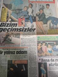 Kelebek Hürriyet Gazetesi doğum günü hediyesi-20 mayıs 1988-Bizimkiler karikatürü-copyrıght-güngörmüşler karikatürü-kavanagh-dedektif nik karikatürü-Şato-Fatoş karikatürü-chıcyoung-alpago-Metin soysal-filret kol-günün adamı-Ali Poyrazoğlu-mokok-Memo-mesut çakarlı-didem bülbül-nevzat takmaz-ersin burak-kelebek falınız-azize bergin-yarım Kalan sevgi-perihan Savaş-Halil Ergün-Fulden Uras-kurtar beni foto roman-Gülşen Bubikoğlu-Talat Bulut-Tanju gürsu-fatoş Sezer-Nuri alço-neval Timuçin-yıldızımız konuşuyor-mini jimnastikçi Şafak Şampiyonanın maskesi oldu-Aliye Öztürk-Şafak Öztürk-Ömer Serif kabuğuna çekildi-Mehmet Ali erbil-Çiğdem Tunç-bizim geçimsizler-cybill shepherd-Çiğdem tunç-Sinan Özalkan-Mehmet Ali erbil-Pelin Şu pir-bugün ne pişirelim-leyla ismier-İtalyanlarla rekabet ediyoruz-Maraş‘ın dondurması başkadır-Kahramanmaraş Dondurmacılar derneği başkanı Mehmet kambur-müzik dans hareket-john travolta-siz de yapabilirsiniz-sayfa sayısı dört