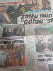 Kelebek Hürriyet Gazetesi doğum günü hediyesi-16 mayıs 1988-  Zülfü Livaneli-zülfü‘nün gölgesi-rutkay Aziz-Sevtap Harman-Elia Kazan-İlknur Alptekin-gölge filmi-Alganlar üniversitelilere tiyatro öğretiyor-Eskişehir sahnesi-latif Öztürk-beklan algan-Ayla algan-Çeşme Yıldız yağacak-prenses stephanie-brigitte nielsen-Samantha fox-sabrina-Kamil Ünlü-Bahadır Altay-gece elbisesi gibi çamaşırlar-leyla ismier-bahçıvan Hulusi baba-Hulusi Kentmen-Meral orhonsay-Bülent Polat-Pembe Mutlu-Savaş yurttaş-zeynel Karaca-Arzu Aydın-Ulaş Çan-bahar Öztan-bahri Selin-nihal akyol-Ünal küpeli-serçeler göç etmez-can etili-Mustafa Özgül-Bizimkiler karikatürü-copyrıght-güngörmüşler karikatürü-kavanagh-dedektif nik karikatürü-Şato-Fatoş karikatürü-chıcyoung-alpago-Metin soysal-filret kol-günün adamı-Ali Poyrazoğlu-mokok-Memo-mesut çakarlı-didem bülbül-nevzat takmaz-ersin burak-kelebek falınız-azize bergin-yarım Kalan sevgi-perihan Savaş-Halil Ergün-Fulden Uras-kurtar beni foto roman-Gülşen Bubikoğlu-Talat Bulut-T