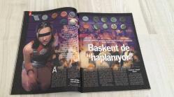 AKTÜEL HAFTALIK HABER DERGİSİ - SAYI:303   -30 NİSAN 1997  -  MELTEM CUMBUL “ÇİFT KUTUPLU SHOW-WOMAN” OLARAK TANITILIYOR – YÖNETMEN ORHAN OĞUZ, SEVGİLİSİ NİLÜFER’İ AKTÜEL İÇİN “ERKEĞİNİN GÖZÜYLE NÜ” FOTOĞRAFLADI – BİLİMADAMLARI “İNSANI DA UÇURURUZ” DİYEREK KURBAĞAYI HAVALANDIRAN DENEYİN MALİYETİNİ AÇIKLADI – EMEKLİ GENERAL ERGİN YURDDAY GAZİ OLAYLARINDA DAYAK YİYEN ÖZLEM TUNÇ’LA YILLAR SONRA YENİDEN BULUŞTU – “ASKERLİKTEN SONRA KAMERA KARŞISINA GEÇEN İLK GENERALİM” DİYEREK OYUNCULUĞA BAŞLADI – GAZİ OLAYLARINDAKİ POLİS ŞİDDETİNİ ELEŞTİRDİ, “DİYALOGLA HER SORUN ÇÖZÜLÜR” MESAJI VERDİ – SİYASETE GİRMEYE HAZIRLANAN YURDDAY “HALK MİLLETVEKİLİNİN EFENDİSİDİR” DİYEREK HYDE PARK PROJESİNİ DUYURDU – “SUSURLUK SADECE BİR AYRINTI” DİYEREK DERİN DEVLET TARTIŞMALARINA FARKLI BİR YORUM GETİRDİ –  MELTEM CUMBUL – ORHAN OĞUZ – NİLÜFER – ERGİN YURDDAY – ÖZLEM TUNÇ – KANDEMİR KONDAK – İSHAK ALATON – MEHMET AĞAR – SEDAT BUCAK – TANSU ÇİLLER – KORKUT EKEN – KAMRAN İNAN – BATUHAN YURDDAY –   130  SAYFA