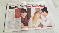 AKTÜEL  HAFTALIK HABER DERGİSİ - SAYI:22    -13-19 ARALIK 2005   -  13–19 ARALIK 2005 MOSTUROĞLU “FATİH TERİM’İ UYARMIŞTIK” DİYEREK GÜNDEM YARATIYOR – ALMANYA’DA 1.2 MİLYON MARK ÇALAN TÜRK’ÜN İTİRAFLARI DERİN DEVLETİ SARSIYOR – “KARIMI AYRILSIN DİYE SEVGİLİSİNE GÖNDERDİM” DİYEN ERKEK KUMA OLAYI ŞAŞIRTICI DETAYLARLA ANLATILIYOR – ESKİ EŞTEN İCLAL AYDIN’A ELEŞTİRİ: “C, D GRUBU OKUR, ENTELEKTÜEL DEĞİL” – TUĞÇE KAZAZ’IN DİN DEĞİŞİMİ VE YUNAN EŞİYLE YAŞAMI PERİHAN MAGDEN’İN KALEMİNDEN “ORTODONTİ MEZHEBİ” VE “MARKA İHANETİ” BAŞLIKLARIYLA DEĞERLENDİRİLİYOR – “İCLAL AYDIN VE TUĞÇE KAZAZ KENDİ MARKALARINA İHANET ETTİ” YORUMU GÜNDEME DAMGA VURUYOR – YUNANİSTAN’DA TİYATRO AŞKI VE SANATA YÖNELİM “SONSUZA DEK UZATILMIŞ BİR ÇOCUKLUK” OLARAK TANIMLANIYOR – “LEVHA DEĞİŞTİRMEK” ÜZERİNDEN KİMLİK, İMAJ VE MAHREMİYET TARTIŞMASI YÜRÜTÜLÜYOR – SAĞLIK BÖLÜMÜNDE “14 SORUDA SELF-SERVİS TEDAVİ” ÖNERİLERİ SUNULUYOR -  MOSTUROĞLU – FATİH TERİM – TUĞÇE KAZAZ – YORGOS KAZAZ – PERİHAN MAGDEN – İCLAL AYDIN –130 SAYFA