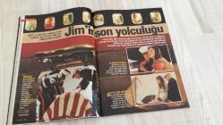 AKTÜEL  HAFTALIK HABER DERGİSİ - SAYI:22    -13-19 ARALIK 2005   -  13–19 ARALIK 2005 MOSTUROĞLU “FATİH TERİM’İ UYARMIŞTIK” DİYEREK GÜNDEM YARATIYOR – ALMANYA’DA 1.2 MİLYON MARK ÇALAN TÜRK’ÜN İTİRAFLARI DERİN DEVLETİ SARSIYOR – “KARIMI AYRILSIN DİYE SEVGİLİSİNE GÖNDERDİM” DİYEN ERKEK KUMA OLAYI ŞAŞIRTICI DETAYLARLA ANLATILIYOR – ESKİ EŞTEN İCLAL AYDIN’A ELEŞTİRİ: “C, D GRUBU OKUR, ENTELEKTÜEL DEĞİL” – TUĞÇE KAZAZ’IN DİN DEĞİŞİMİ VE YUNAN EŞİYLE YAŞAMI PERİHAN MAGDEN’İN KALEMİNDEN “ORTODONTİ MEZHEBİ” VE “MARKA İHANETİ” BAŞLIKLARIYLA DEĞERLENDİRİLİYOR – “İCLAL AYDIN VE TUĞÇE KAZAZ KENDİ MARKALARINA İHANET ETTİ” YORUMU GÜNDEME DAMGA VURUYOR – YUNANİSTAN’DA TİYATRO AŞKI VE SANATA YÖNELİM “SONSUZA DEK UZATILMIŞ BİR ÇOCUKLUK” OLARAK TANIMLANIYOR – “LEVHA DEĞİŞTİRMEK” ÜZERİNDEN KİMLİK, İMAJ VE MAHREMİYET TARTIŞMASI YÜRÜTÜLÜYOR – SAĞLIK BÖLÜMÜNDE “14 SORUDA SELF-SERVİS TEDAVİ” ÖNERİLERİ SUNULUYOR -  MOSTUROĞLU – FATİH TERİM – TUĞÇE KAZAZ – YORGOS KAZAZ – PERİHAN MAGDEN – İCLAL AYDIN –130 SAYFA