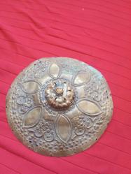 OSMANLI DÖNEMİ KADIN TEPELİĞİ OSMANLI DÖNEMİ ORTASI KUBBE FORMLU , BALIK DESENLİ VE KEHRİBAR TAŞLI NADİR FORMDA TEPELİĞİ