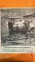 HAFTA MEMLEKET VE DÜNYA HADİSELERİNİ TAKİP EDER, HAFTANIN EN SEÇME YAZI VE RESİMLERİNİ VERİR, SİYASİ MECMUA DERGİSİ - SAYI: 225 15 OCAK 1954 TAHSİN DEMİRAY - CEMİL CAHİT CEM - SEZAİ SOLELLİ - OĞUZ ÖZDEŞ - BARBARA RUSH - REKOR MERAKLILARINA DAİR - BAYAN PFISTERHAMMER - HERDIS LARSEN - MAXIMO FERRER - ŞEFİKA REHVAN - DINO SURIANO - AMERICANO ANDREOLI - W. E. RIECK - POP MAYAAR - JULIO MORENO - TENDO OBAKAŞİ - BESSIE LIPMAN - MARINELLA LAMBRERCHI - DÜNYA REKORLARI - PATATES SOYMA REKORU - BİRA İÇME REKORU - BİSİKLETLE DÖNME REKORU - BİLARDO MARATONU - KOYUN KIRPMA REKORU - BİLYA ŞAMPİYONU - SUDA KALMA REKORU - PİRİN ÜZERİNE ŞİİR - TOKAT VE YEME REKORU - ÖPÜŞME REKORU - GÖĞÜS ÇEVRESİ REKORU - AVRUPA’DA ŞİDDETLİ KIŞ - YOLLARIN KAPANMASI - GÖZEN KREM - DR. NURİ SANDIKÇIOĞLU - CREME DE BEAUTE - KADIN GÜZELLİK ÜRÜNLERİ - HAFTALIK BURÇ YORUMLARI - DUYGUSAL VE MESLEKİ GELİŞMELER - ASTROLOJİK  - 44 SAYFA