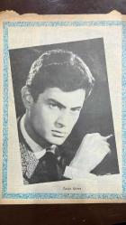 YELPAZE RESİMLİ SALON Mecmuası DERGİSİ - SAYI : 703 - 1 ARALIK 1965 -SERGIYO - ELENA - VALENTINA - EROL BÜYÜKBURÇ - ZEKİ MÜREN - GÖNÜL YAZAR - MÜZEYYEN SENAR - MUHTEREM NUR - SEVİM TANYÜREK - AYSEL TANJU - AHMET SEZGIN - FARUK AKEL - JOHNNY HOLLIDAY - SYLVIE VARTAN - FRANÇOISE HARDY - GILBERT BECAUD - MARC ARYAN - ELSA QUARTA - CAKOMO MORI - ROZARYA SANTINI - FRANK ZORZI - ANNA SANDRI - TANJU GÜRSU  VEDA MEKTUBU - ACI AYRILIK - KONUT KRİZİ - MÜZİKSEVERLERİN İKİ KRALI - İZMİR KONSERİ - KÜBANA GECE KULÜBÜ - HALİMEM - KARA TREN - MİLLİ ORKESTRA KONSERİ - ŞERİF YÜZBAŞIOĞLU - AYLA DİKMEN - BAŞAR AMER - VASFİ UÇAROĞLU - ALPER FEYMAN - YURDAER DOĞULU - ERSİN ULUSOY - EROL ERGINER - ENGİN ARMAN - HAFTANIN PLAKARI - GIORGINA - ESTA NOCHE - BİRLEŞEN KALPLER - FOTO ROMAN - MILANO 1961 - LUKS VILLA - NEHİR BOYU - KÖPRÜ KORKULUĞU - YAŞAM İSTEĞİ - YILDIZLAR FALI - KOÇ - BOĞA - ZANİNİN ALTÜST OLUŞU - VEDA MEKTUBU - EVİ TERK EDİŞ - KÖR ÖFKE - YALANCI SUÇLAMALAR - UTANMAZLIK - ACI GERÇEKLER  - 28 SAYFA