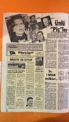 HÜRRİYET 8. GÜN DERGİSİ - 28 MART 1982 - HİKMET FERİDUN ES - SOPHIA LOREN - FREDERICK ALBUK - OLGA ALBUK - PETRO ALBUK - AVGUST ALBUK - KANİKA ALBUK - PERO NİNE - LAVRİNTİ TÜRKSEVEN - METRENE TÜRKSEVEN - KRİGYA TÜRKSEVEN - GUSTAV (DEDE) - MUSA ÇİFTÇİOĞLU - PETRO DAYI - RATİP TAHİR - ŞEVKİ (RESSAM) - BEDRİ TAHİR SAMAN - FAHRİ BABA - ŞİLİ - VALPARAİSO - EL SALVADOR - NİKARAGUA - TÜRK DENİZCİLERİNİN KATLİ - HOLLANDA'DA MİLLİ MATEM - ATATÜRK - EN BÜYÜK TÜRK: ATATÜRK - KARACAÖREN KÖYÜ - ARPAÇAY - VOLGA NEHRİ - OSMANLI-RUS SAVAŞI 1877 - TÜRKÇE EĞİTİM - RUS SALATASI - TÜRK VE ALMAN KÜLTÜRLERİNİN KAYNAŞMASI - NOEL VE PASKALYA KUTLAMALARI - SÜREYYA ÇARBAS - SALİH ŞAHİN - HİKMET FERİDUN ES - SEZAİ BAYAR - DOĞAN KOLOĞLU - AYDIN BOYSAN - CEVDET SUNAY - FREDERİK ALBUK - OLGA ALBUK - PETRO ALBUK - KANİDA ALBUK - PERO NİNE - METRENE TÜRKSEVEN - LAVRİNTİ TÜRKSEVEN - KRİGYA TÜRKSEVEN - PETRO DAYI - ONYE TÜRKSEVEN - ABRAM TÜRKSEVEN - DİMİTRİ TÜRKSEVEN - SONTA TÜRKSEVEN - MAKSİM TÜRKSEVEN - 16 SAYFA