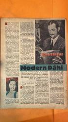 HAFTA MEMLEKET VE DÜNYA HADİSELERİNİ TAKİP EDER, HAFTANIN EN SEÇME YAZI VE RESİMLERİNİ VERİR, SİYASİ MECMUA DERGİSİ - 14 EKİM 1955 SAYI: 41 - ANN MILLER - FRANÇA ILCORVALA - LINDA CHRISTIANE - TYRONE POWER - HÜSEYİN ALÁ - IRAN ŞAHI - TAHSİN DEMİRAY - CELÂL DEMİRAY - CEMİL CAHİT CEM - SEZAL SOLELLI - OĞUZ ÖZDEŞ - H. FIKRİ VEREL - F. KÖLCSEY - ADNAN MENDERES - TARHAN - HAUSSMANN - HERRIYO - DON ACHILLE - SLEWYN LLOYD - HUGH FOOT - MAKARIOS - MIGROS TÜRK - MONTEKARLO - ÇIPLAK AYAKLI KONTES - BAĞDAT PAKTI - AYAN MECLİSİ - MEVZULAR - GARİP FIKRALAR - GARDİYANSIZ TIMARHANE - ITALYA GUZELİ - ISTANBULUN FAHRİ BELEDİYE REİSİ - BELEDİYE GAZİNOSU - AKADEMİ BALOSU - ADANA ÇOCUK TİYATROSU - SİHİRLİ DEMİR - ATLI SPOR MÜSABAKALARI - NURI OĞLAKÇI - GÜZELLİK ENSTİTÜLERİ - ERKEK PERMANANT - KADINLAŞAN ERKEKLER - FREUD - KADIN İÇ ÇAMAŞIRI - YILDIZINIZA BAKIYORUZ - HOWARD HUGHES - ALENE GALO - JANE RUSSELL - LANA TURNER - LINDA DARNELL - ESER TUTEL - TRUMAN - MARIA GIOVANELLI - BRUNELLA TOCCI -  28 SAYFA