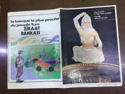 EYFEL KULESİ'NDE POSTERİ YAPILAN TÜRK SANATÇILARININ FRANSIZCA BROŞÜRÜ - 28 x 20 cm EBADINDA - SEHER ŞENİZ, SEZEN AKSU, (ERKAN ÖZERMAN) - 4 SAYFA - 13 OCAK 1979, ZİRAAT BANKASI