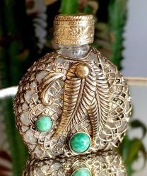 5,5*3,5 CM EBADINDA METAL İŞLEMELİ TAŞ DETAYLI KOKU ŞİŞESİ