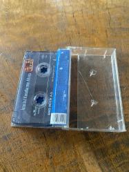 İSTANBUL KANATLARIMIN ALTINDA FİLM MÜZİKLERİ - TULUYHAN UĞURLU - KASET