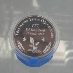 PLA Mini Stant Hediyeli, Ankara Üniversitesi Ziraat Fakültesi 90.Yıl (Gümüş) Gümüş Hatıra Parası  Türkiye'de Tarım Öğreniminin 177. Yıldönümü