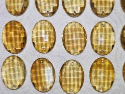 19420-1940 LI YILLAR BAL RENGİ KRİSTAL ÇİFT DELİKLİ BADEM AVİZE TAŞI **YÜK 3,5 CM ENİ 2,4 CM**ADET FİYATIDIR**