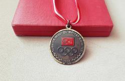 TÜRKİYE MİLLİ OLİMPİYAT KOMİTESİ MADALYASI C1860