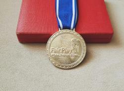 TÜRKİYE MİLLİ OLİMPİYAT KOMİTESİ FAİR PLAY HİZMET MADALYASI C1864