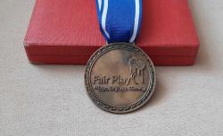 TÜRKİYE MİLLİ OLİMPİYAT KOMİTESİ FAİR PLAY HİZMET MADALYASI C1870
