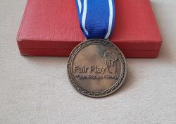 TÜRKİYE MİLLİ OLİMPİYAT KOMİTESİ FAİR PLAY HİZMET MADALYASI C1870