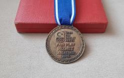 TÜRKİYE MİLLİ OLİMPİYAT KOMİTESİ FAİR PLAY HİZMET MADALYASI C1870