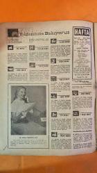 HAFTA MEMLEKET VE DÜNYA HADİSELERİNİ TAKİP EDER, HAFTANIN EN SEÇME YAZI VE RESİMLERİNİ VERİR, SİYASİ MECMUA DERGİSİ - SAYI: 48 - 28 KASIM 1958 TYRONE POWER - GINA LOLLOBRIGIDA - VICTORIO DE SICA - SYLVIA COSCOUO - CLEO MOORE - CELAL BAYAR - ADNAN MENDERES - CELAL YARDIMCI - SERVER SOMUNCUOĞLU - IBRAHIM ABUD - ABDULLAH HALİL - TAHŞİN DEMİRAY - OSMAN BÖLÜKBAŞI - ETHEM MENEMENCİOĞLU - REFİK İSFENDİVAR - ENVER BEHNAN ŞAPOLYO - MEHMET AĞA - NURBANU SULTAN - NIHAT SCAL TYRONE POWER OLDU - DERİ CEKETLER MODA - GINA'NIN YENİ FİLMİ - FRANSIZ GÜLÜ - FOTOĞRAFÇI GÜZELİ - CADDEDE DEFİLE - OYUNCAK FUARI - ATATÜRK ÜNİVERSİTESİ AÇILDI - SUDAN'DA ASKERİ DARBE - C K M P KONGRESİ - TEKEL MADDELERİNE ZAM - KIZLAR AĞASI - T. H. A - GENERAL DARLING - PANAZ MAKARIOS - AUDREY HEPBURN - MEL FERRER - H FİKRİ VEREL KIBRIS'TA EOKA CİNAYETLERİ - KANLI ELLİ PAPAZ - YA TAKSİM YA ÖLÜM - GENERAL DARLING'İN TEDBİRLERİ - HOLLYWOOD'DA GERÇEK AŞK - DÜNYANIN EN MES'UT ÇİFTİ AUDREY HEPBURN VE MEL FERRER -  28 SAYFA