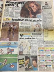 HÜRRİYET KELEBEK GAZETESİ - 30 TEMMUZ 1987 - Bizimkiler karikatürü-copyrıght-güngörmüşler karikatürü-kavanagh-dedektif nik karikatürü-Şato-Fatoş karikatürü-chıcyoung-alpago-Metin soysal-filret kol-günün adamı-Ali Poyrazoğlu-mokok-Memo-mesut çakarlı-didem bülbül-nevzat takmaz-ersin burak-kelebek falınız-azize bergin-20 yaşındaki atıl kutoğlu’nun defilesi hayranlık uyandırdı-Şevket Altuğ-perihan Savaş-Erol durak-Songül Ülkü-perran kutman-Gülşen Bubikoğlundan samimi itiraflar tipime isyan ediyorum-Türk modacının Viyana çıkartması-Erdem erner-Gökçen Erner-cemal Dündar-yavrumu kurtarın fotonı-Hülya birbilen-Yılmaz Zafer-müge yamaç-Nuri alço-eşref kolçak-Salih kırmızı-Shakespeare’ı reddetti Greta Scacchi-dişçi Matkabından korkanlara müjde-Fuat Kars-Sürmene ilçesine bağlı oylum köyüne gelen çeşitli ülkelerden 20 kişilik bir turist grubu hem tatil yapıyor hem de okul ve kanal yapımı ile boya işlerinde çalışıyorlar-gönülden gonule fotoroman-Ahmet Özhan-Sibel turnagöl-Sümer Tilmaç-Nilgün Ersoy-